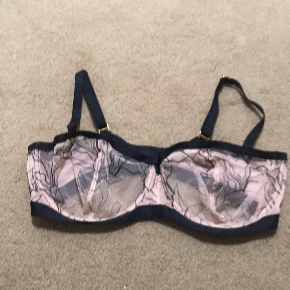 🌸NEW🌸 Soma Linework Embroidered Balconette Bra 38DD